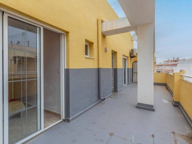 #1532 - Apartamento para Venta en Torrevieja - Valencia - 1