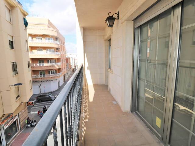 #1640 - Apartamento para Venta en Torrevieja - Valencia